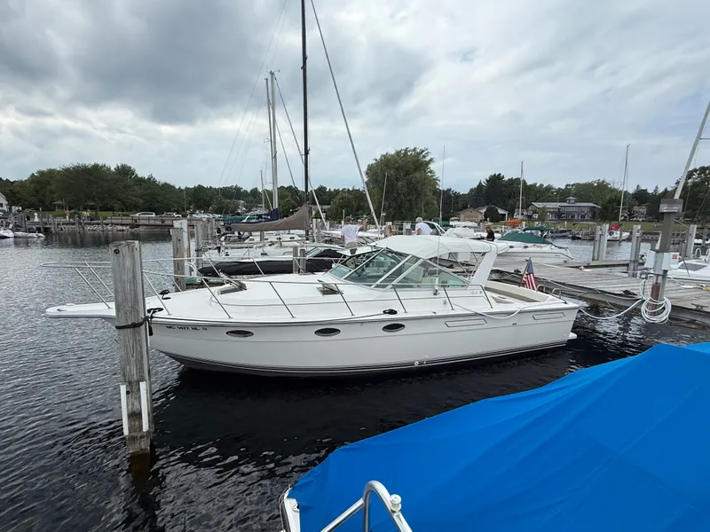 Slide: The Image of Tiara 3100 Open 1988 - 0