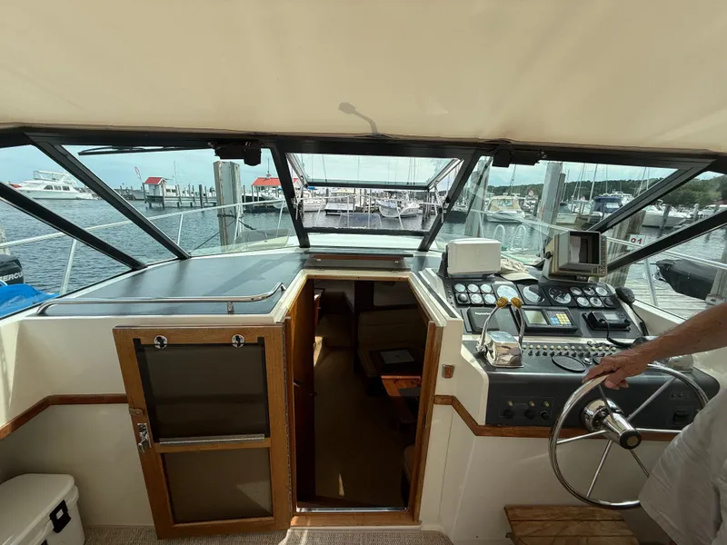 Slide: The Image of Tiara 3100 Open 1988 - 11