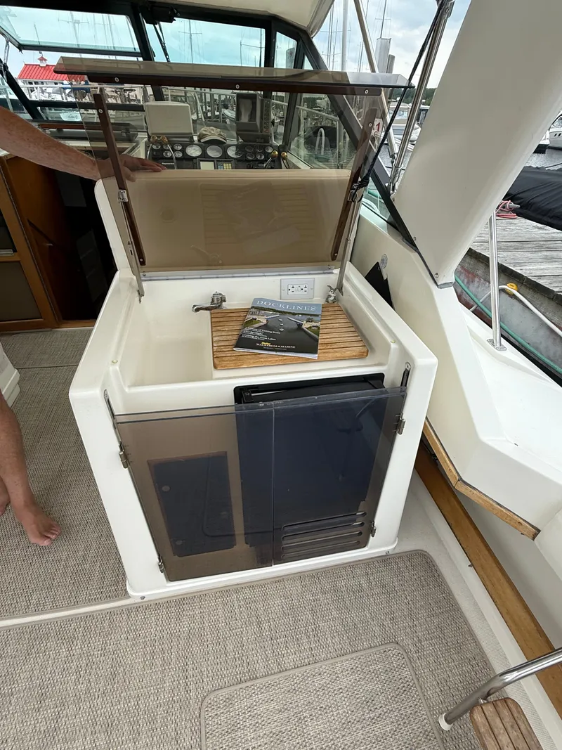 Slide: The Image of Tiara 3100 Open 1988 - 15