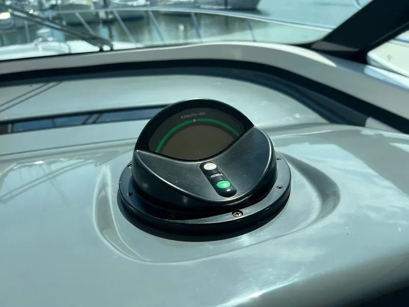 Slide: The Image of Tiara 4400 Sovran - 13