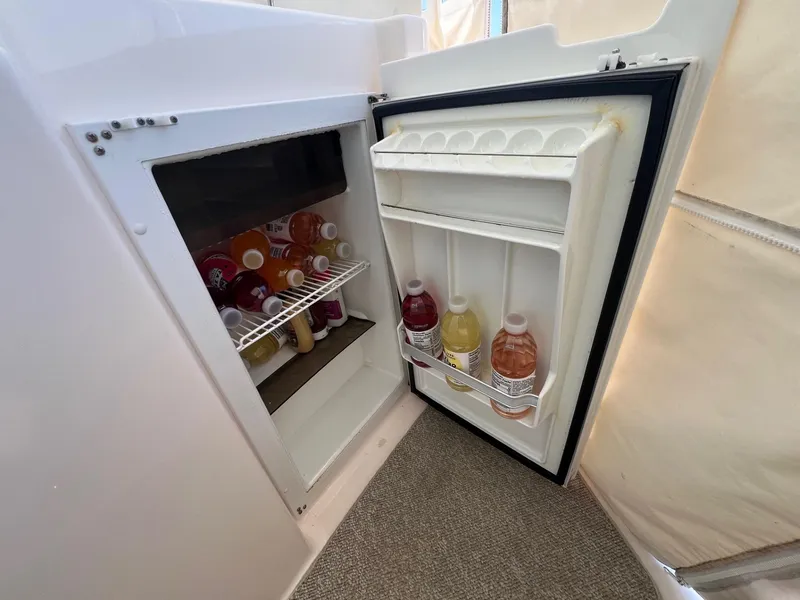 Slide: The Image of Tiara 4400 Sovran - 16