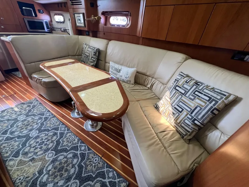 Slide: The Image of Tiara 4400 Sovran - 27