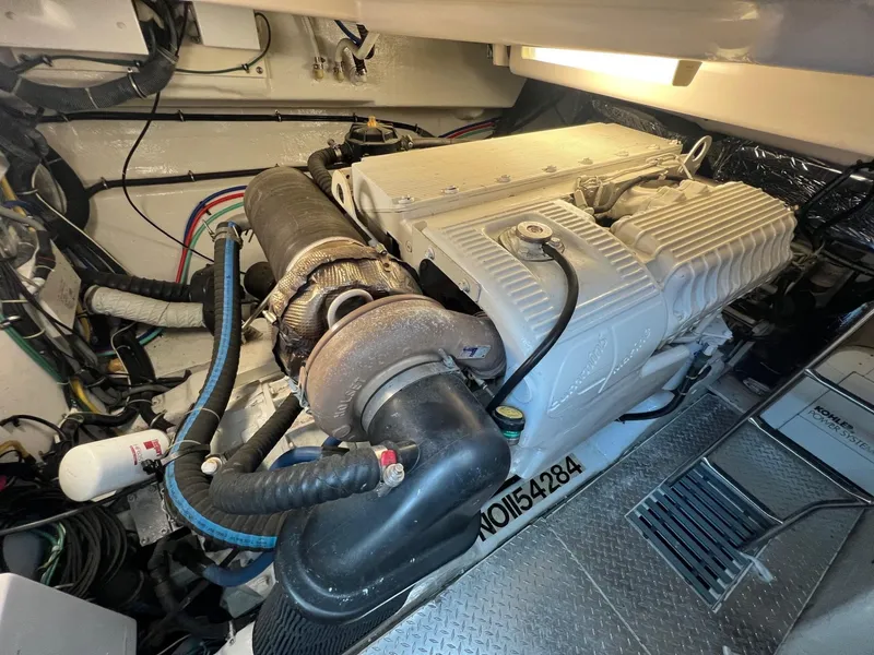 Slide: The Image of Tiara 4400 Sovran - 30