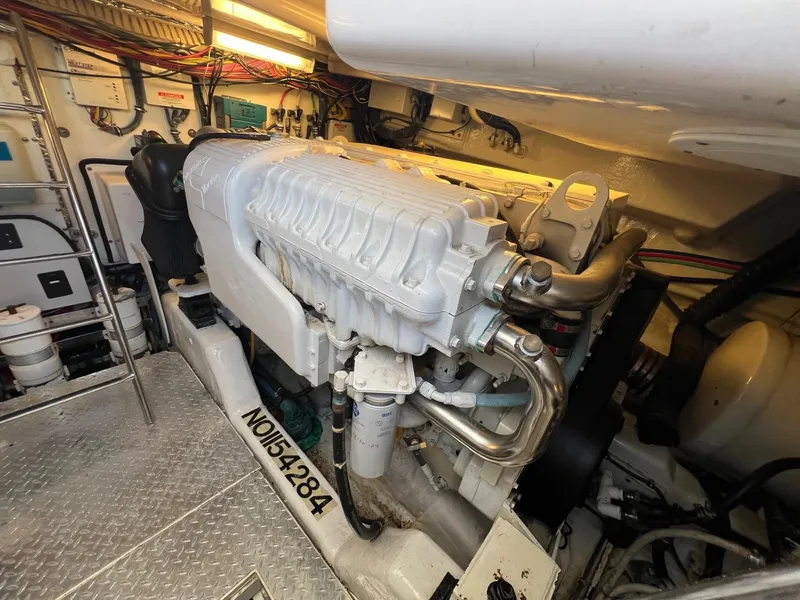 Slide: The Image of Tiara 4400 Sovran - 36