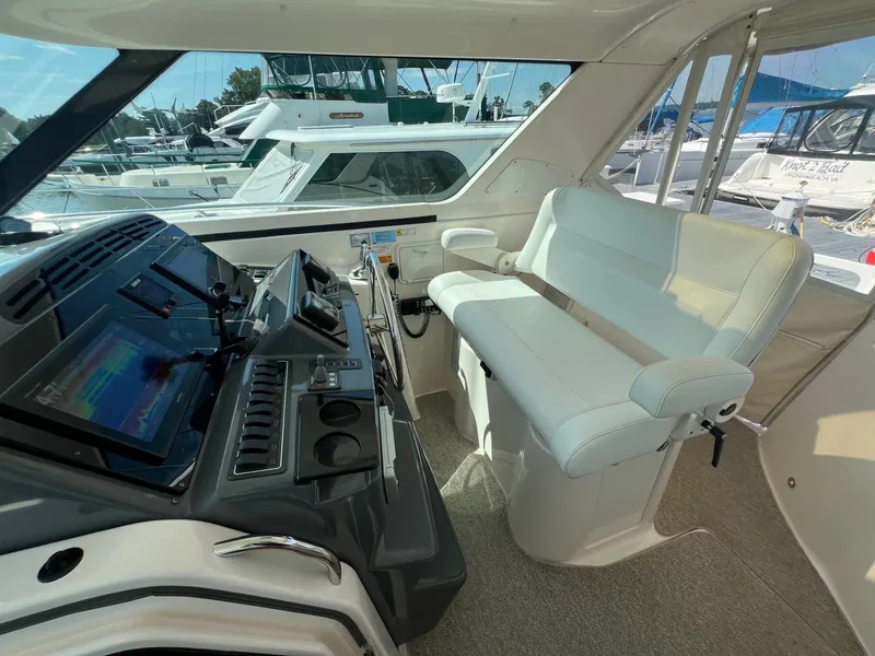 Slide: The Image of Tiara 4400 Sovran - 6