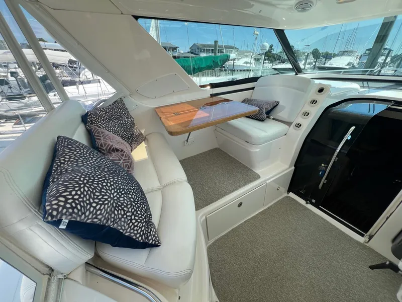 Slide: The Image of Tiara 4400 Sovran - 9