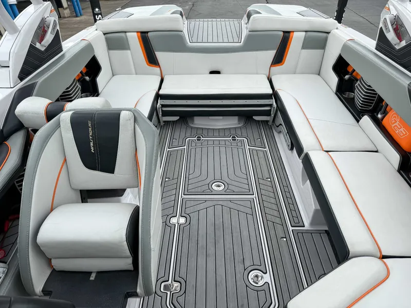 Slide: The Image of Nautique G23 2015 - 14