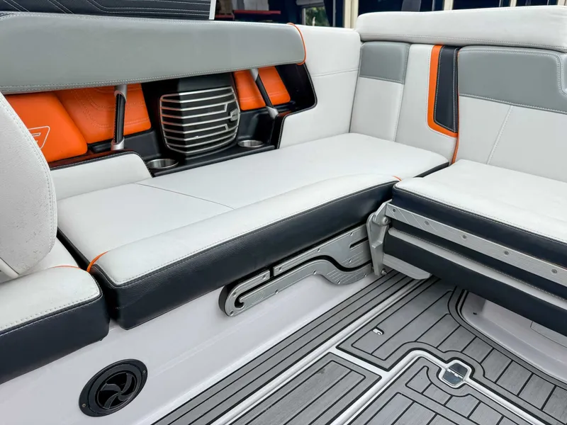 Slide: The Image of Nautique G23 2015 - 17