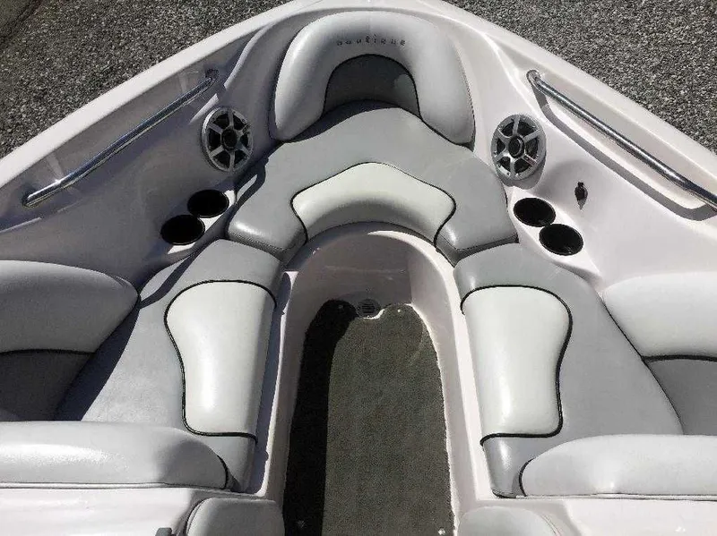 Slide: The Image of Correct Craft Super Air Nautique SV211 2005 - 15