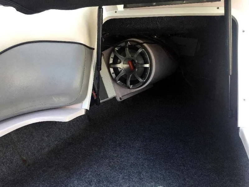 Slide: The Image of Correct Craft Super Air Nautique SV211 2005 - 4