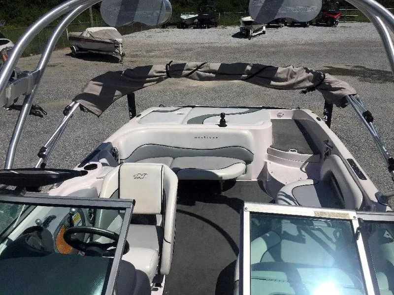 Slide: The Image of Correct Craft Super Air Nautique SV211 2005 - 6