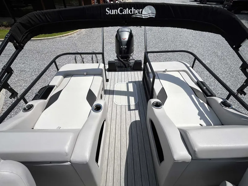 Slide: The Image of G3 Suncatcher Select 322 SS 2024 - 14