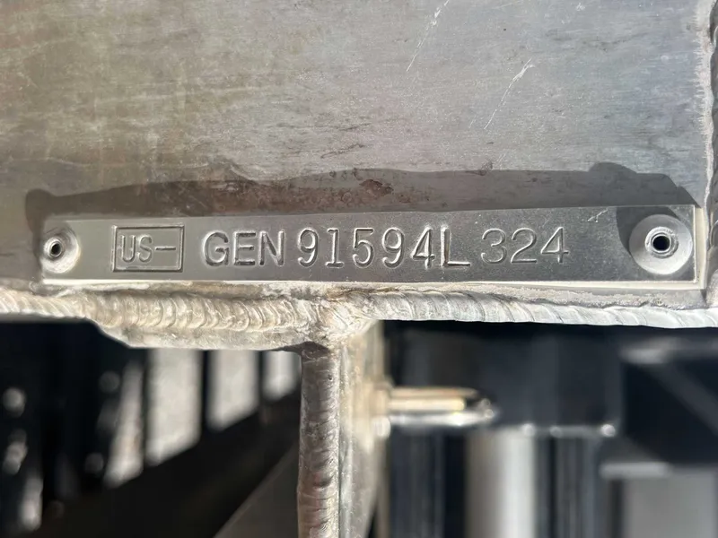 Slide: The Image of G3 Suncatcher Select 322 SS 2024 - 15