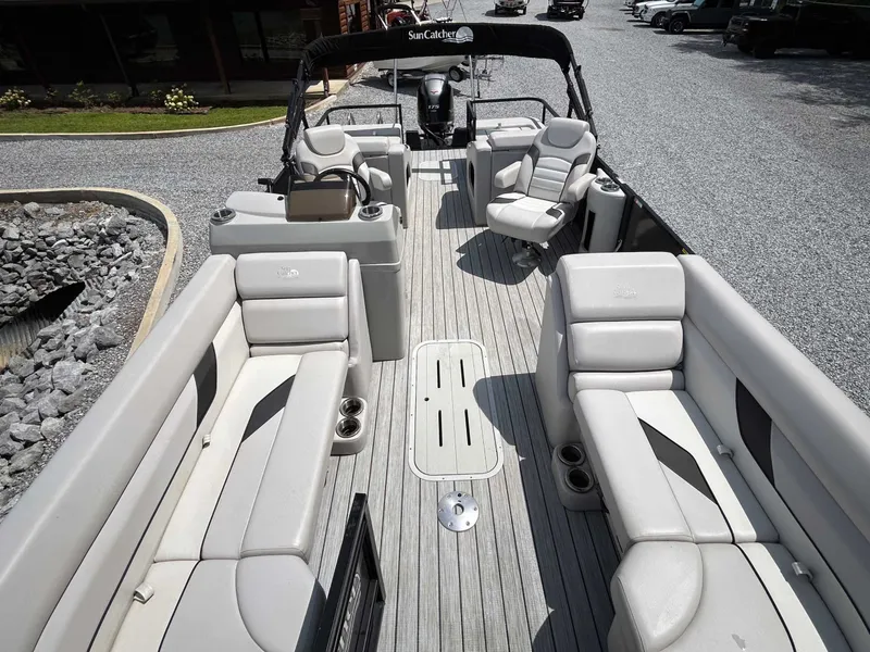 Slide: The Image of G3 Suncatcher Select 322 SS 2024 - 8