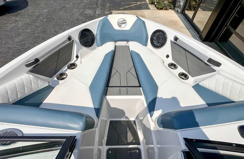 Slide: The Image of Tigé Z1 2024 - 12