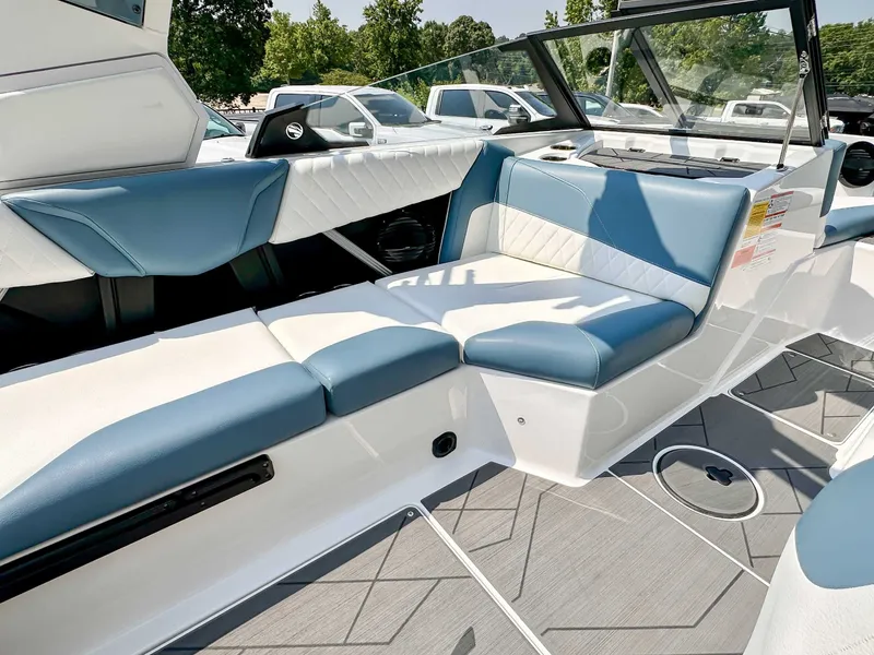 Slide: The Image of Tigé Z1 2024 - 14