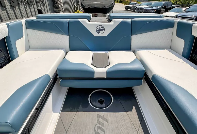 Slide: The Image of Tigé Z1 2024 - 18