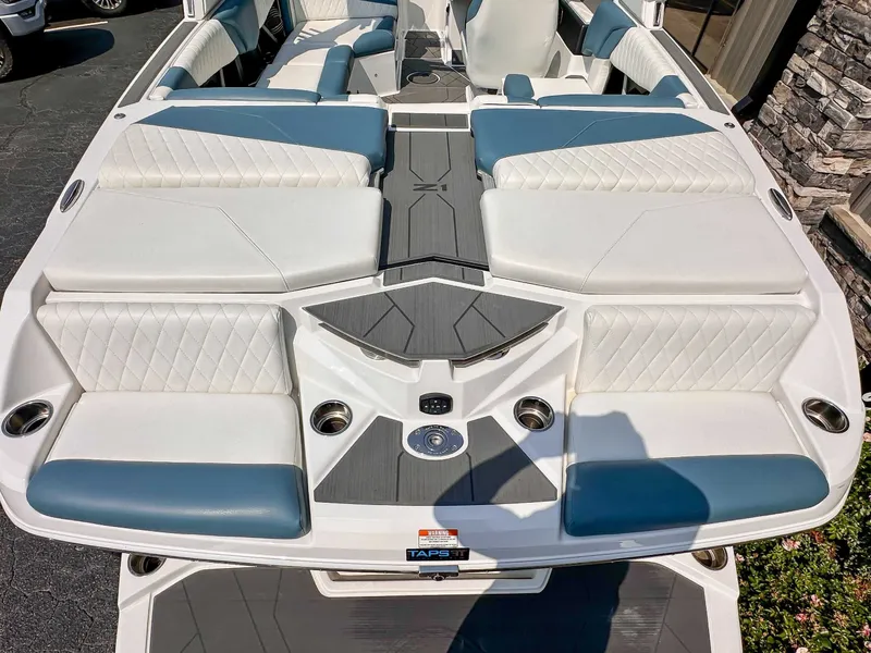 Slide: The Image of Tigé Z1 2024 - 9