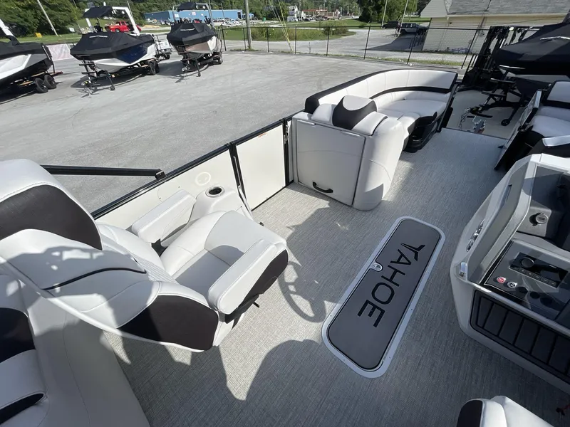 Slide: The Image of 2024 Tahoe Pontoon 23 Cascade Versatile Rear Lounger with luxurious seating and modern design. - 16