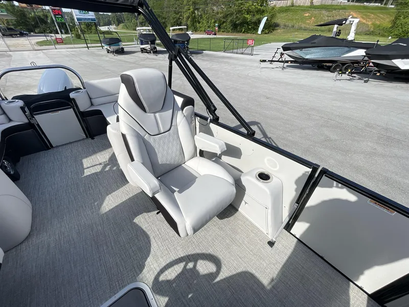 Slide: The Image of 2024 Tahoe Pontoon 23 Cascade Versatile Rear Lounger with luxurious seating and modern design. - 17