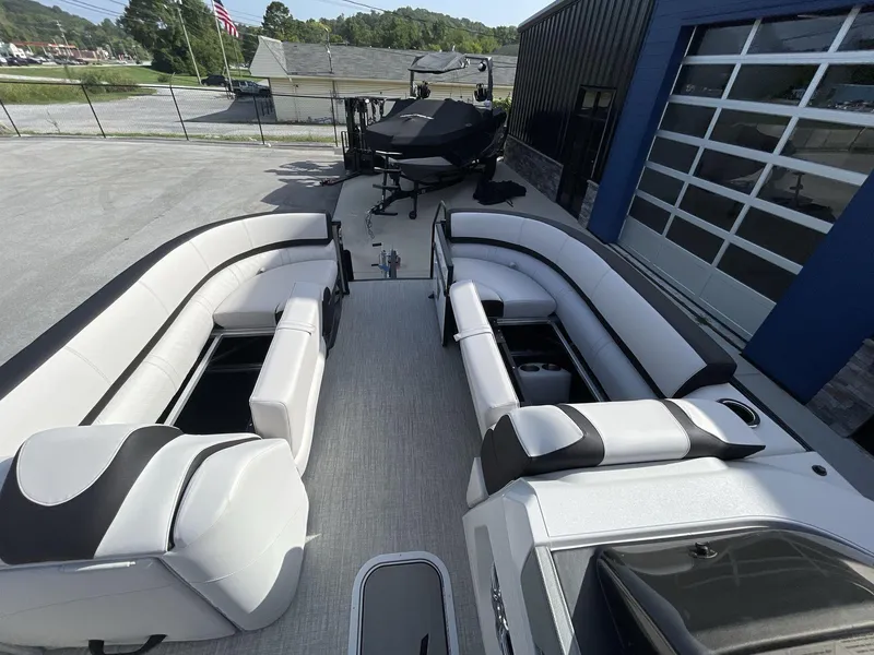 Slide: The Image of 2024 Tahoe Pontoon 23 Cascade Versatile Rear Lounger with spacious seating and modern design. - 24