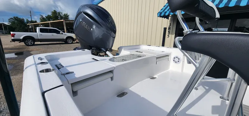 Slide: The Image of Tidewater 2110 Bay Max Tunnel 2025 - 10