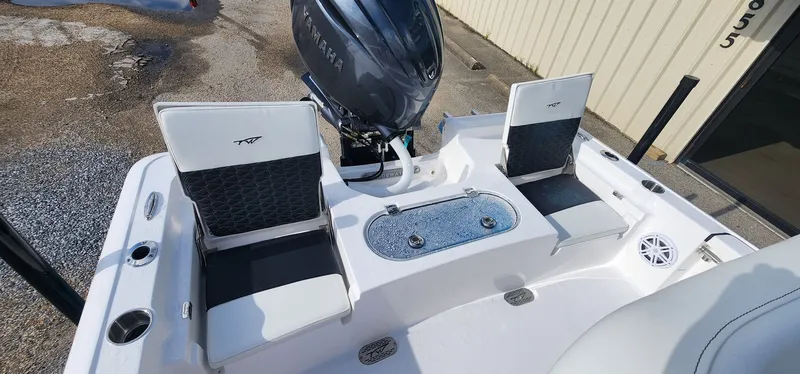 Slide: The Image of Tidewater 2110 Bay Max Tunnel 2025 - 15