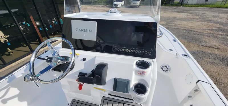 Slide: The Image of Tidewater 2110 Bay Max Tunnel 2025 - 16