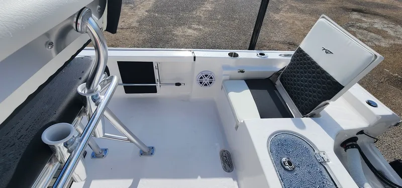 Slide: The Image of Tidewater 2110 Bay Max Tunnel 2025 - 23