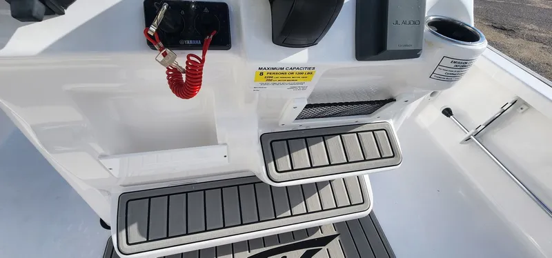 Slide: The Image of Tidewater 2110 Bay Max Tunnel 2025 - 32