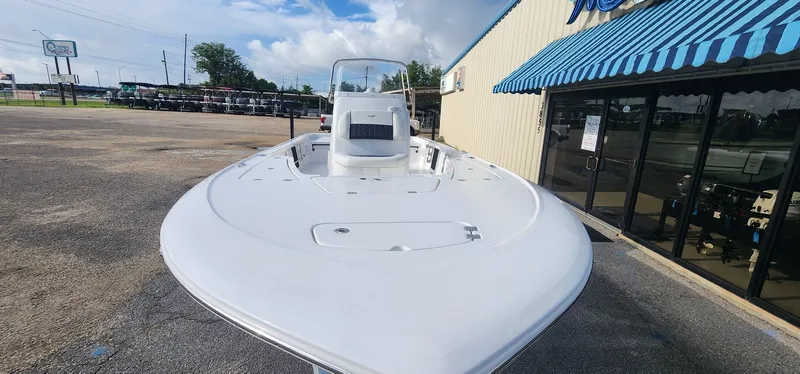 Slide: The Image of Tidewater 2110 Bay Max Tunnel 2025 - 8