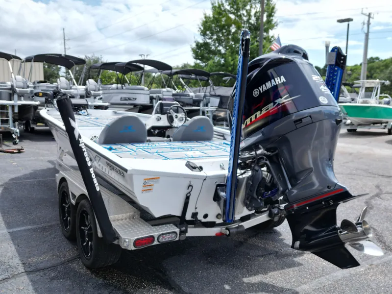 Slide: The Image of Xpress X21 Pro 2020 - 11