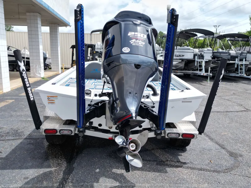 Slide: The Image of Xpress X21 Pro 2020 - 12