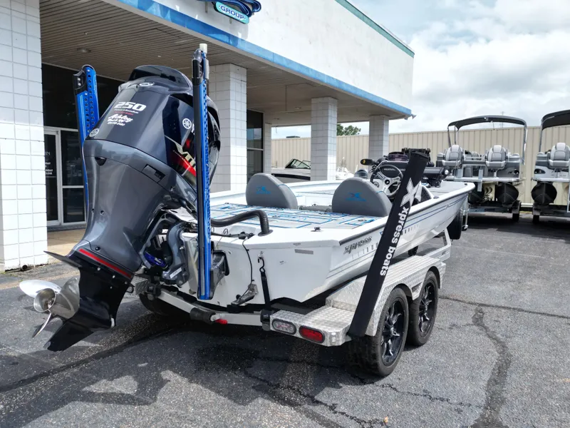 Slide: The Image of Xpress X21 Pro 2020 - 13