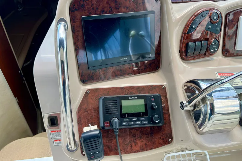 Slide: The Image of Garmin GPS & VHF - 14