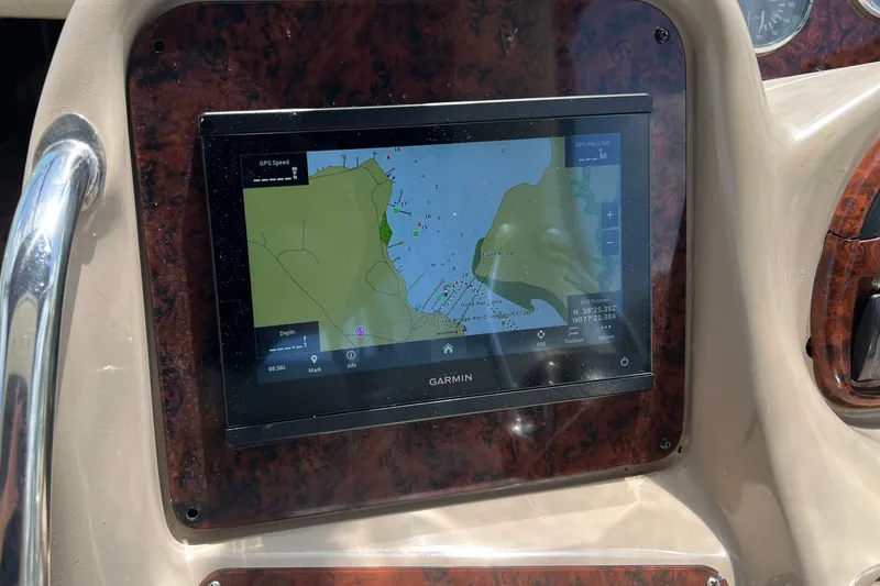 Slide: The Image of Garmin GPS/plotter - 15