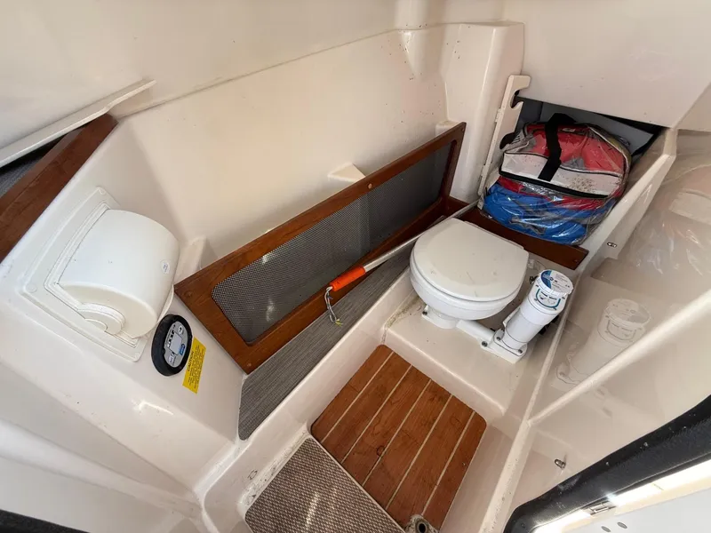 Slide: The Image of Grady-White Freedom 275 - 15