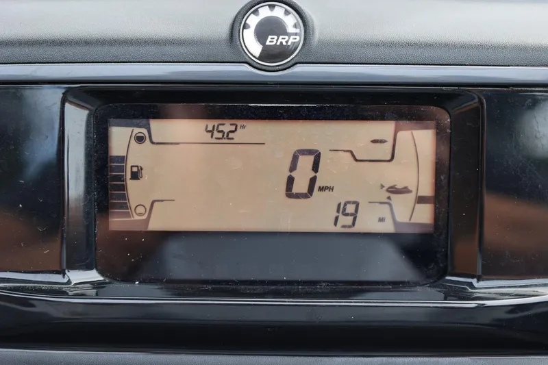 Slide: The Image of Dashboard of 2022 Sea-Doo Switch Cruise 21 showing 452 hours and 19 miles. - 22