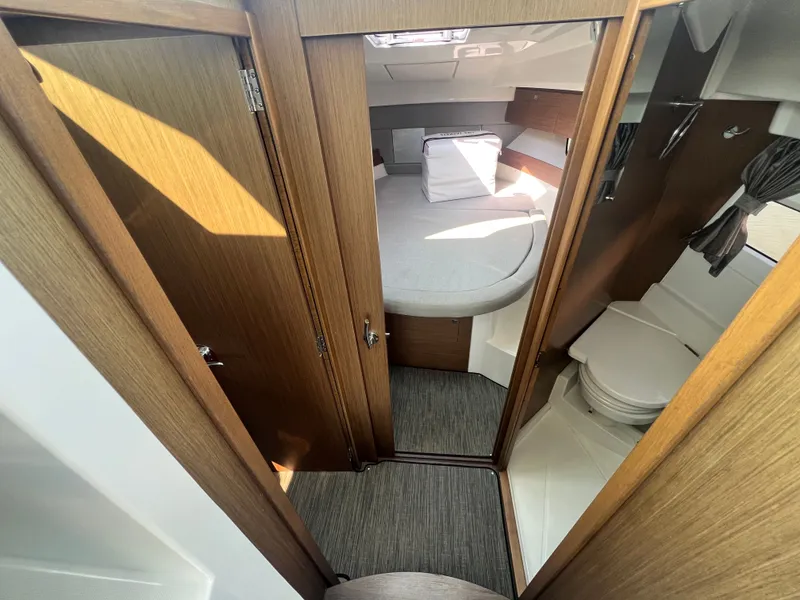 Slide: The Image of Jeanneau NC 895 2019 - 10