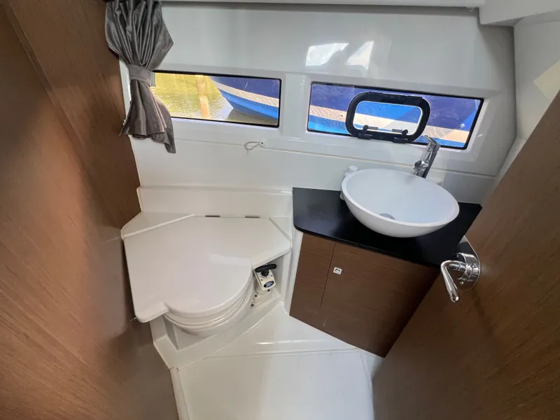 Slide: The Image of Jeanneau NC 895 2019 - 13