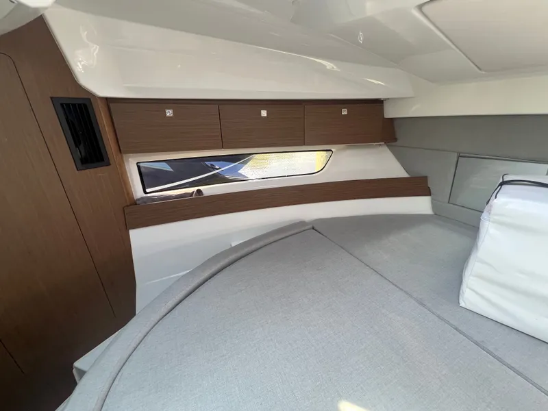 Slide: The Image of Jeanneau NC 895 2019 - 14