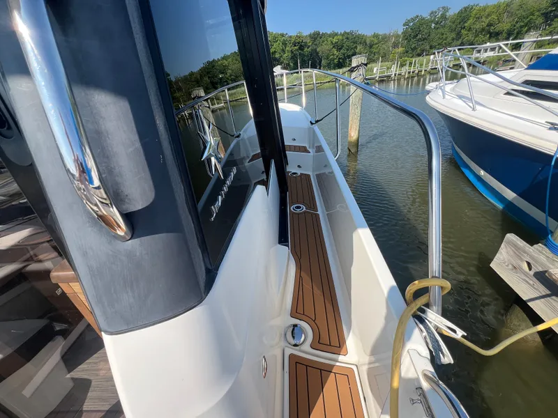 Slide: The Image of Jeanneau NC 895 2019 - 19