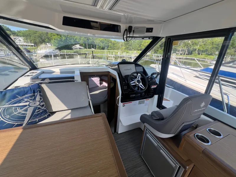 Slide: The Image of Jeanneau NC 895 2019 - 6