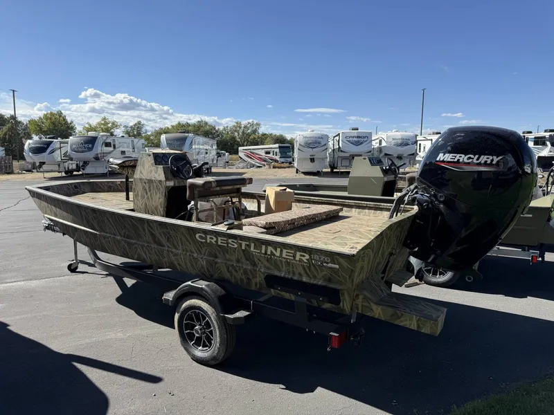 Slide: The Image of Crestliner C187FC 2026 - 3