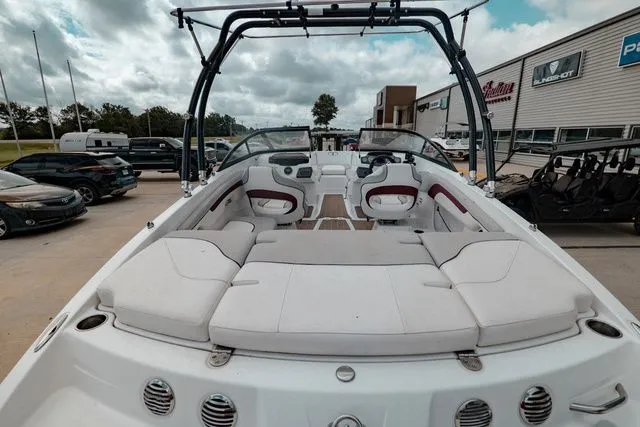 Slide: The Image of Tahoe 700 2020 - 2