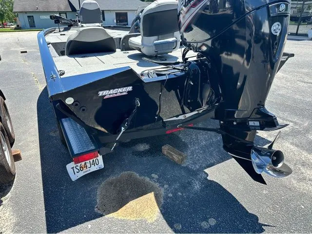 Slide: The Image of Tracker Pro Team™ 195 TXW 40th Anniversary Edition 2018 - 5