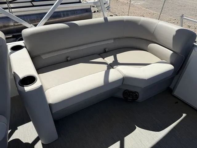 Slide: The Image of Godfrey Xperience 2086 SBX Sport Tube 27 In. Package 2026 - 6