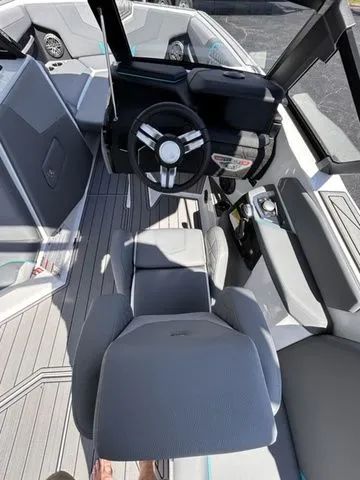 Slide: The Image of Nautique Super Air Nautique GS24 2026 - 13