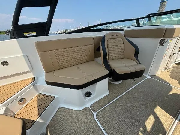 Slide: The Image of Sea Ray SPX 230 Outboard 2023 - 12