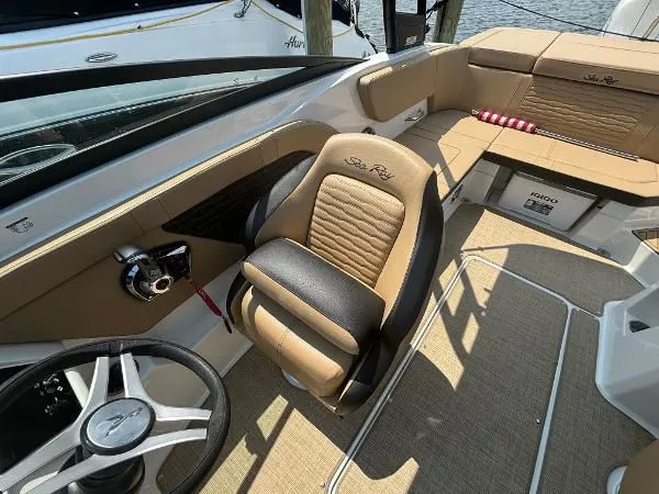 Slide: The Image of Sea Ray SPX 230 Outboard 2023 - 7